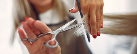 Växer håret snabbare om man klipper det? Sanningen och vad som fungerar