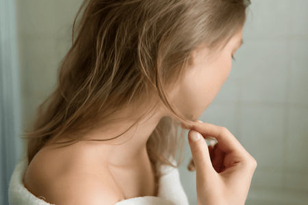 Varför är mitt hår så skört Upptäck orsakerna och lösningarna här