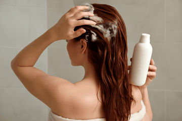 Är sulfatfritt schampo bra för färgat hår? Upptäck hur det bevarar färgens livfullhet