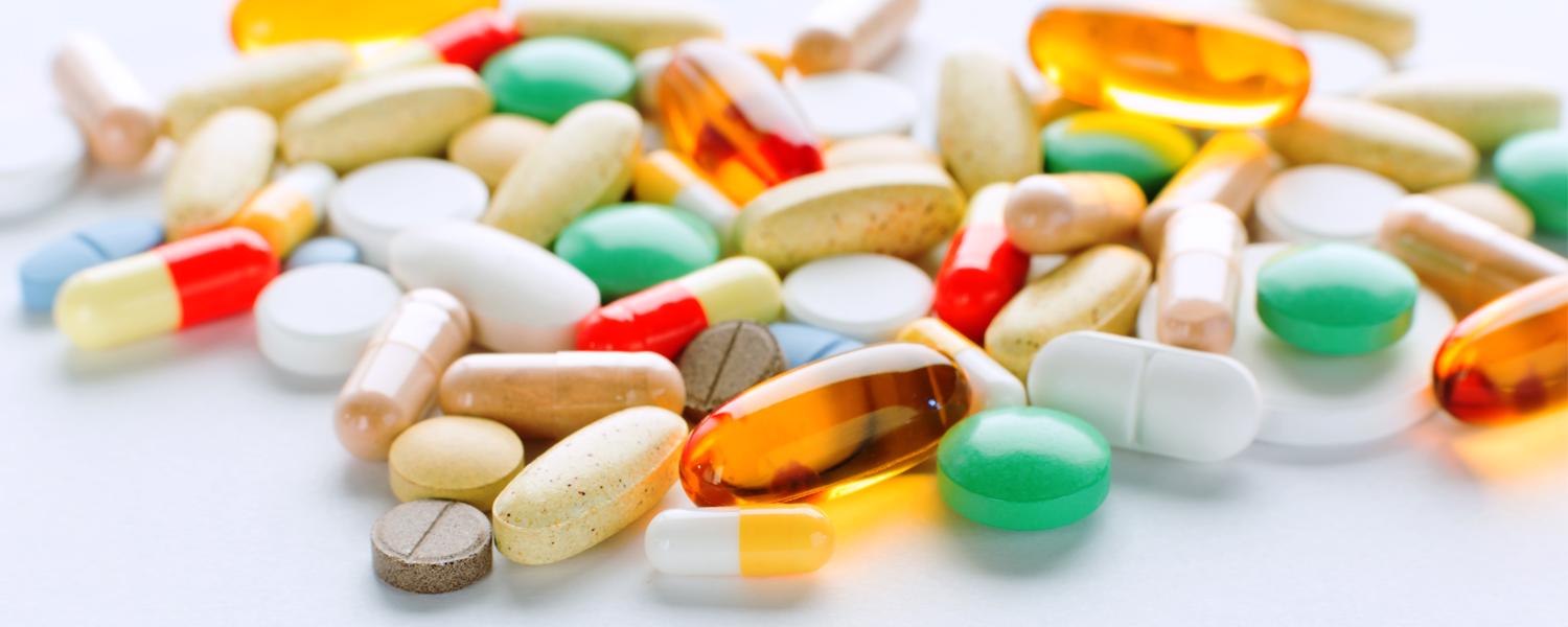 Biotin är ett av vitaminerna som hjälper till att behålla ditt normala hår.