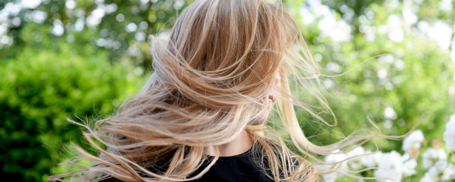 Blond hårfärg