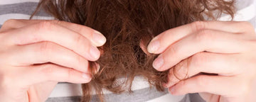 Trasigt hår och hår som bryts av: Allt du behöver veta om orsaker och behandling