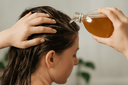 Hur man detoxar hårbotten med äppelcidervinäger: En uppfriskande guide för hälsosamt hår