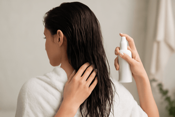 Applicerar du vårdande leave-in på blött hår? Upptäck den bästa metoden för optimala resultat