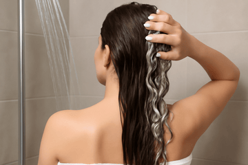 Är kallt eller varmt vatten bättre för ditt hår? Upptäck den bästa temperaturen för hälsosamt hår