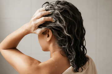 Hårbottenvårdsrutin Förbättra din hårhälsa med dessa enkla steg